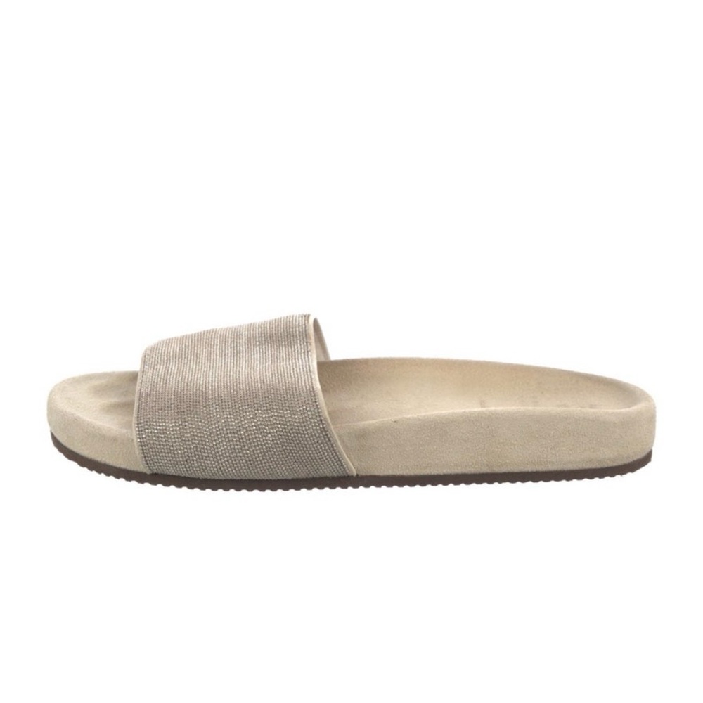 38 Brunello Cucinelli Slides
Silver chain detail Rubber & Suede Trim